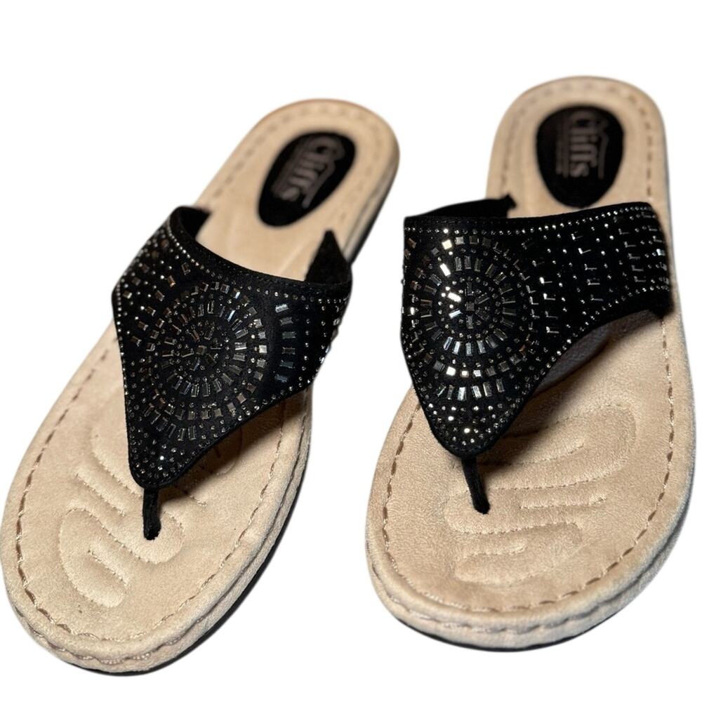 Cliffs by White Mountain “Cienna” Rhinestone Embellished Wedge Thongs 8.5M